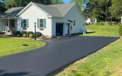 When to Resurface Your Driveway vs. When to Sealcoat: What’s Best for Your Asphalt?